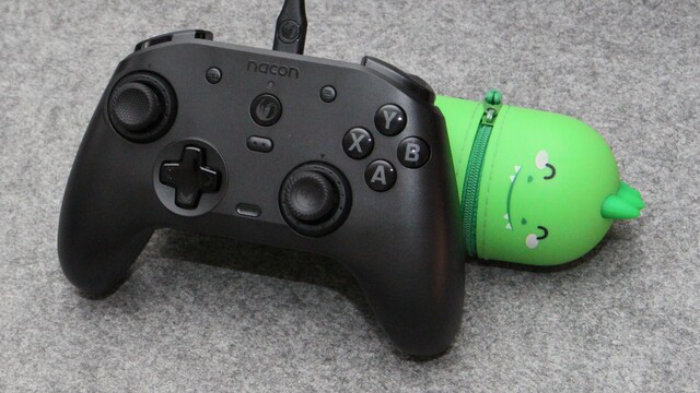Nacon Revo PC & Xbox Max im Test: Her mit Kabel, her mit Features